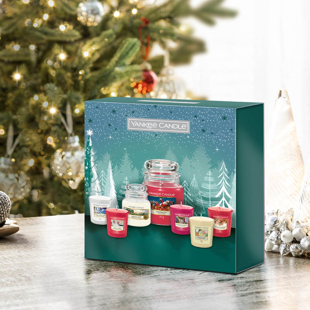Light Up the Holidays - Candle Gift Set