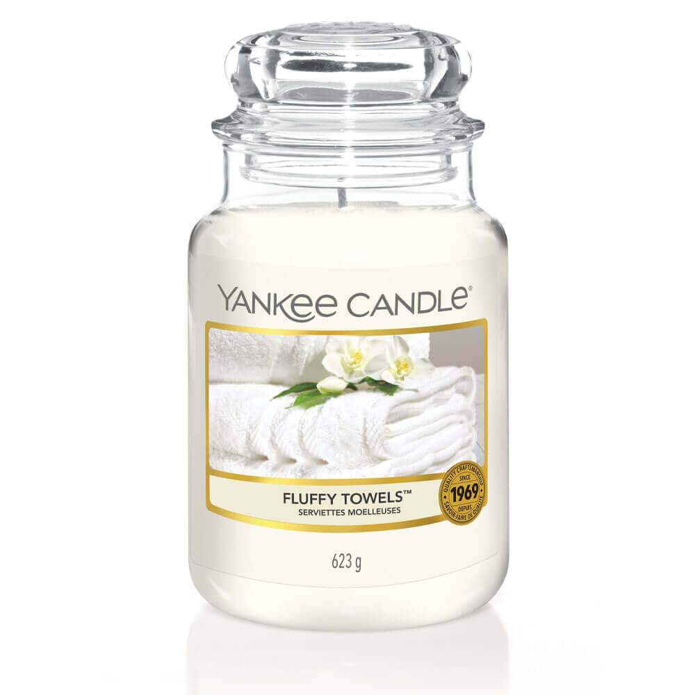 Yankee Candle Fluffy Towels Medium Jar Candle - Candles Direct