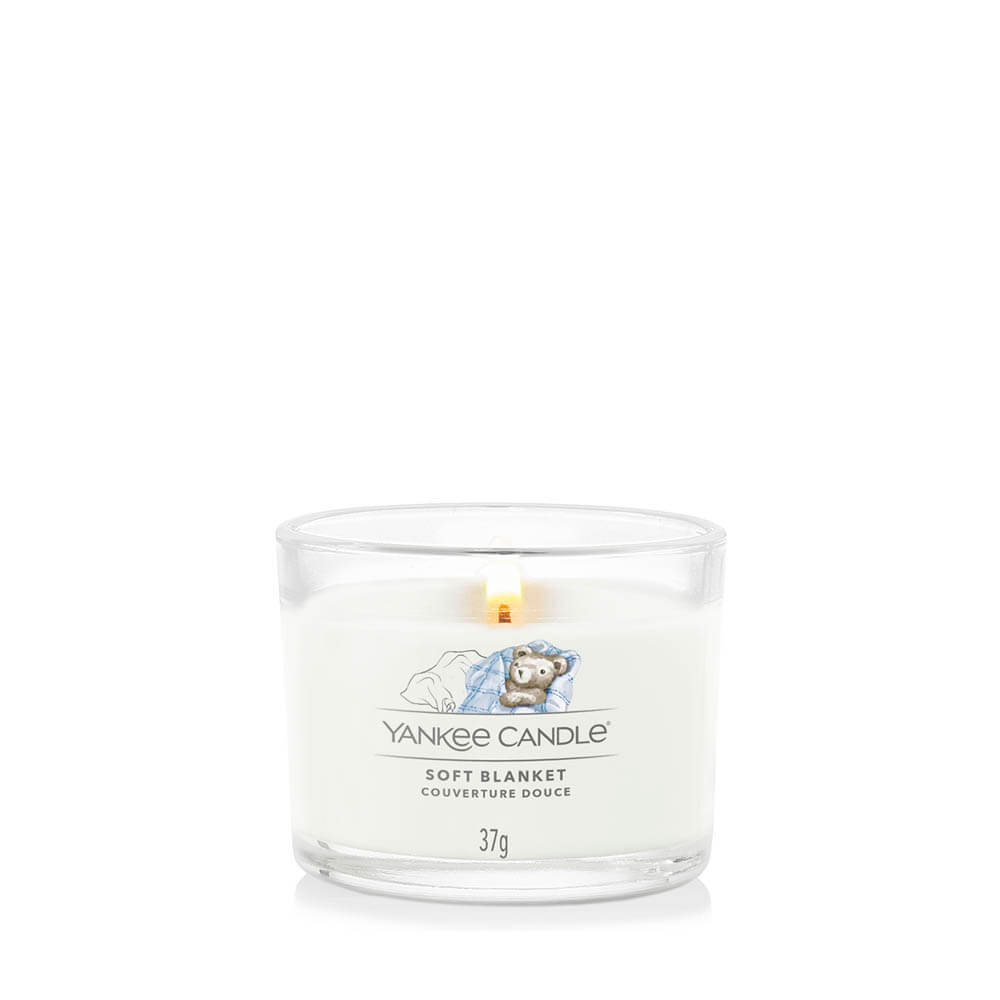 Yankee Candle Soft Blanket Medium Jar Candle - Candles Direct