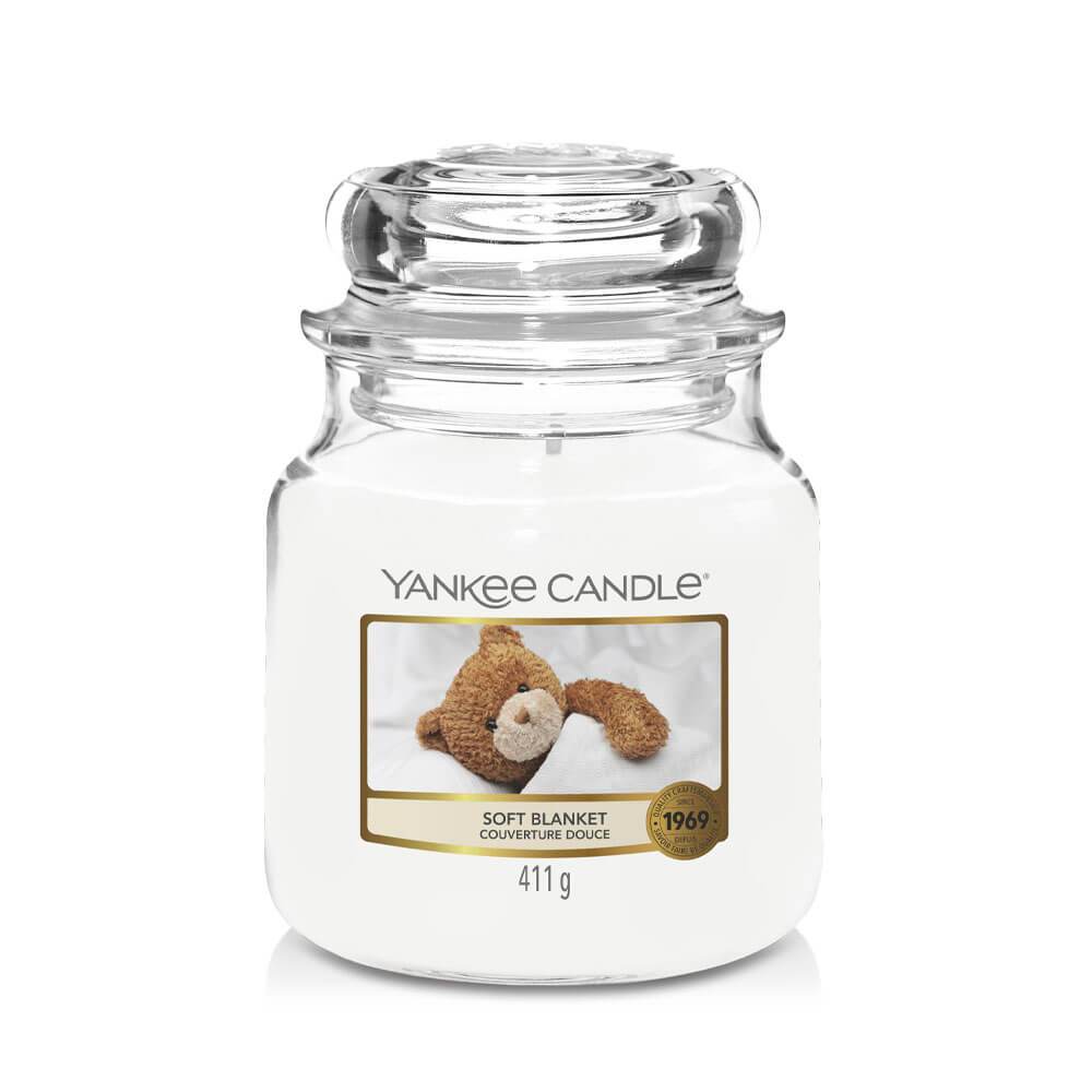 Yankee Candle Soft Blanket Medium Jar Candle Image 1